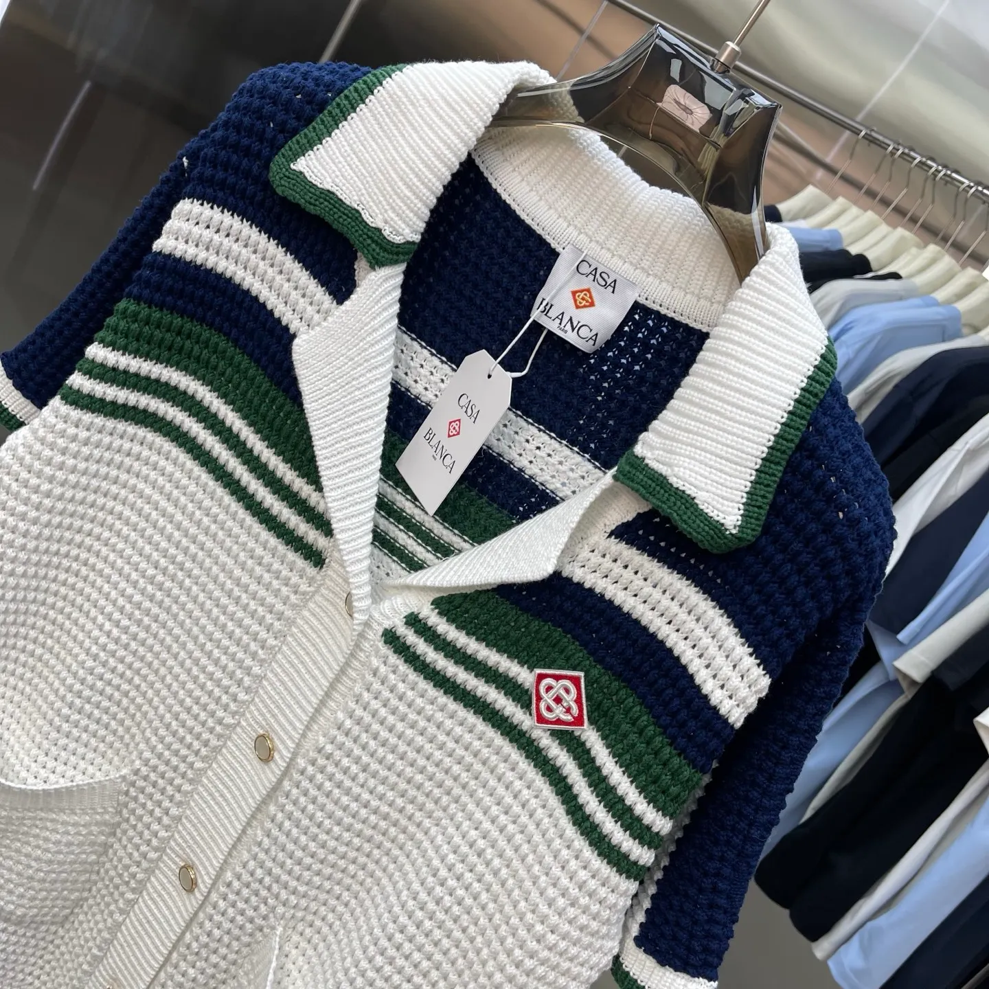 CASABLANCA Casablanca sweater suit (high version) Original development Comfortable upper body Imported equipment Original high-density embroidered seal Two-color splicing Hand-sewn cuffs + hem Made by domestic first-line brands Factory OEM workmanship Impeccable Sizes: S M L XL XXL